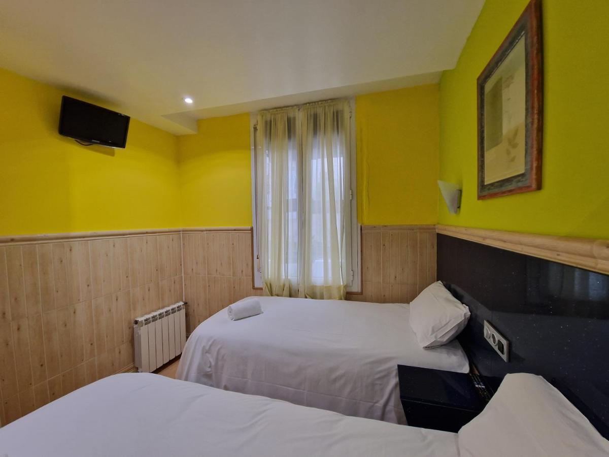 Pension Izar Bat Guesthouse Saint-Sébastien Extérieur photo