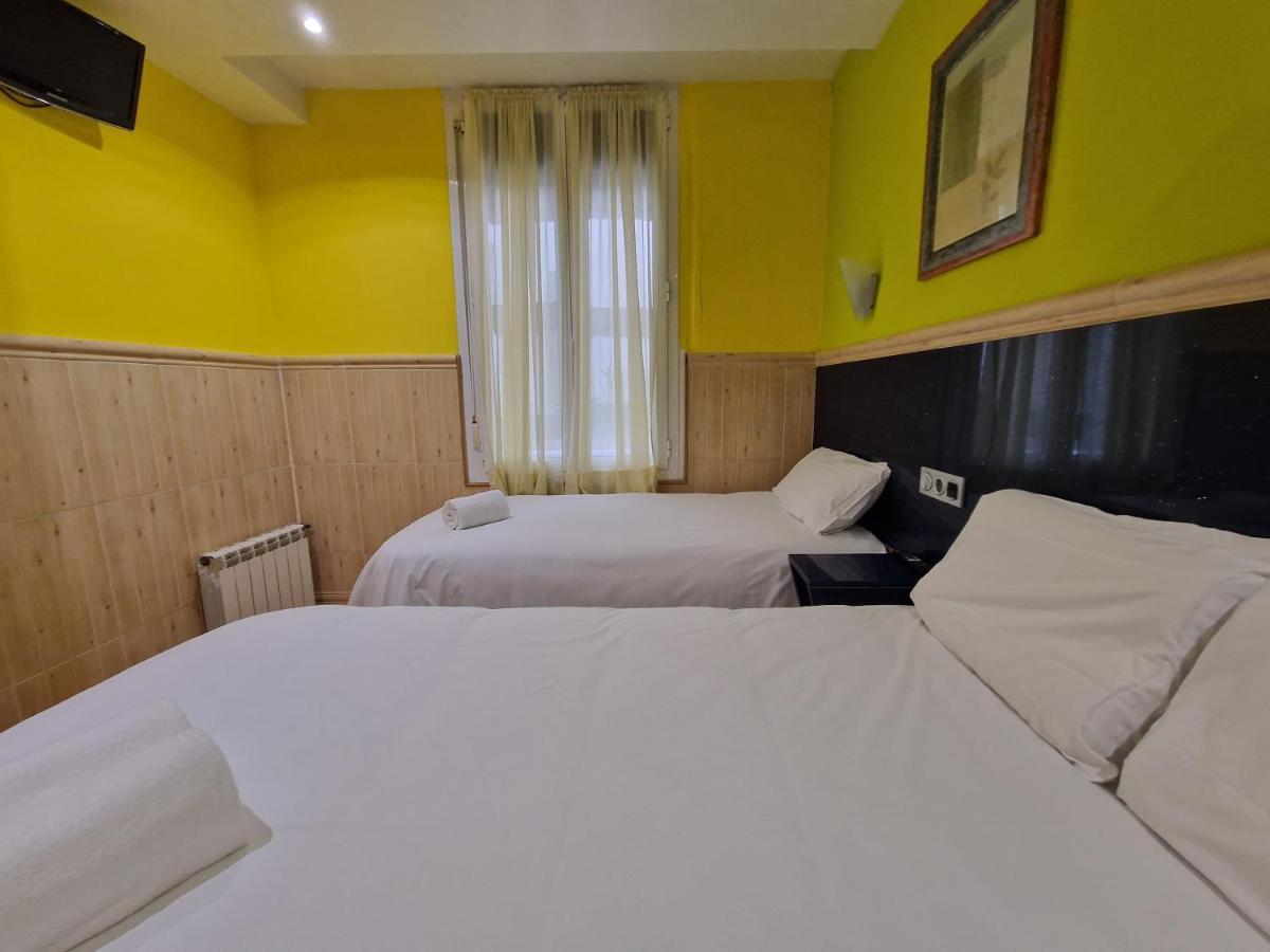 Pension Izar Bat Guesthouse Saint-Sébastien Extérieur photo