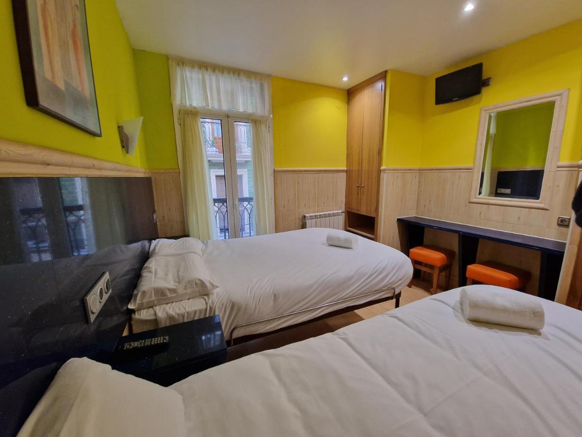 Pension Izar Bat Guesthouse Saint-Sébastien Extérieur photo
